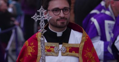 D. Francisco Javier Cova Martínez, nuevo capellán de nuestra Hermandad Piedad y Estrella D. Francisco Javier Cova Martínez, nuevo capellán de nuestra Hermandad Piedad y Estrella