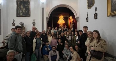 Visita de la Cofradía de la Cruz de los Alfareros de Talavera de la Reina Visita de la Cofradía de la Cruz de los Alfareros de Talavera de la Reina